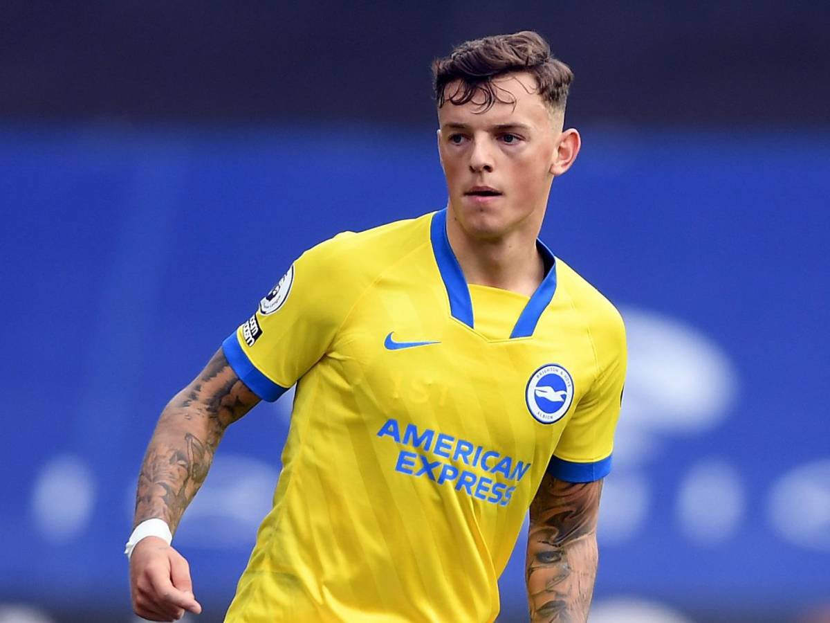 afcstuff's tweet photo. Arsenal have held positive talks over their move for Brighton’s Ben White. Arsenal are assessing whether they can make a deal for White fit in with their budget. White is understood to be keen on the move &amp; Brighton will sell if their valuation of around £50m is met. [Mail] #afc https://t.co/gp5Llhz0wZ