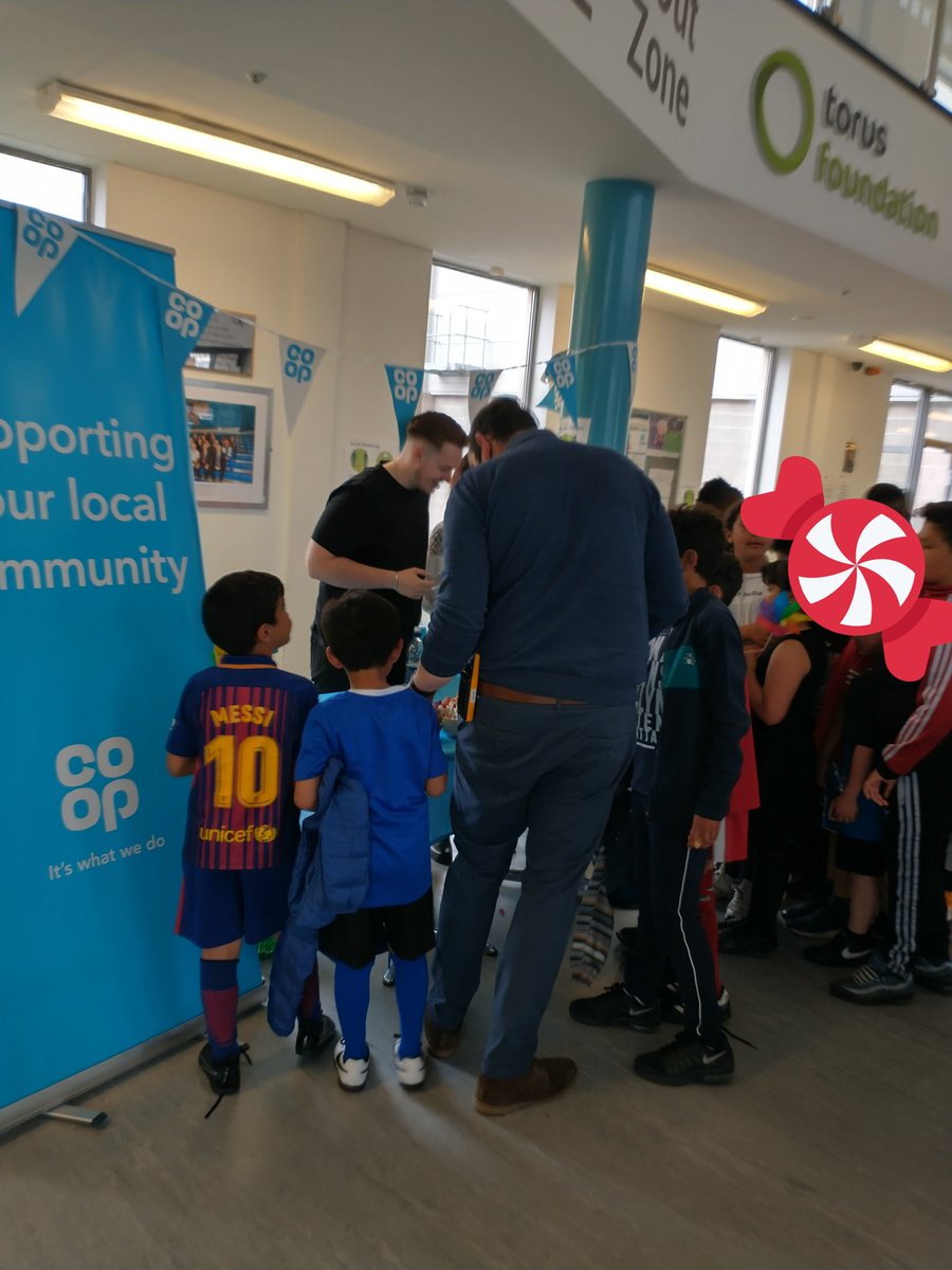 Another HUGE thank you goes to <a href="/Naomi_Munsele/">Naomi</a> from <a href="/coopuk/">Co-op</a> this #charitytuesday Members can vote for <a href="/FireFitHub/">FireFit Hub, Torus Foundation</a> to receive funds &amp; provide meals for local children at #leecestreet  #myrtlestreet #Liverpool stores. Naomi also joined us on #childhoodday with goodies for children!