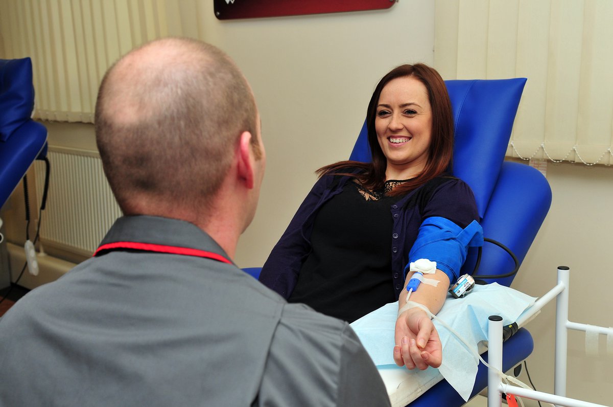 ❤️Did you know your blood donations may be used to support cancer patient's treatment?

This week is #NationalBloodDonorWeek and we are delighted to team up with <a href="/WelshBlood/">Welsh Blood 🏴󠁧󠁢󠁷󠁬󠁳󠁿</a> and <a href="/Velindre/">Velindre Cancer Centre Fundraising</a> to support #WearRedforWales. 

🔴Wear red on 16 June &amp; read more:
velindrefundraising.com/event/wearredf…