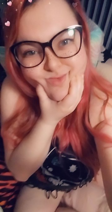 Hello! ^_^ If you want to help support me and my content, I have cashapp and a patreon... Ily.  Subscribe