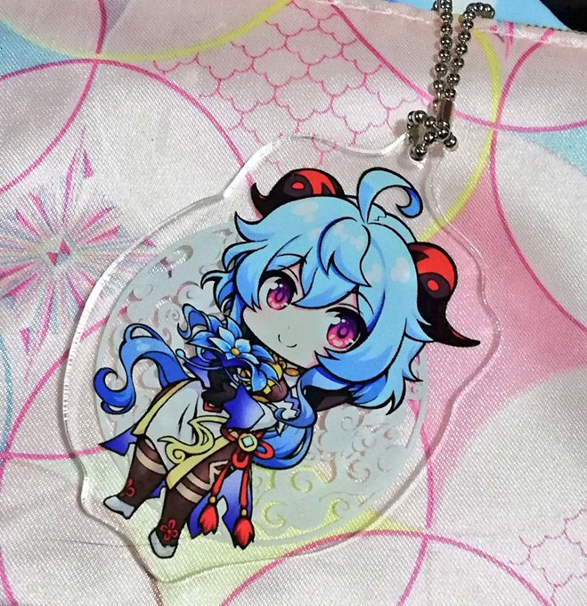 中身はこんな感じです
甘雨本来の姿を思い起こすようなまるーいシルエットにしてみました。 