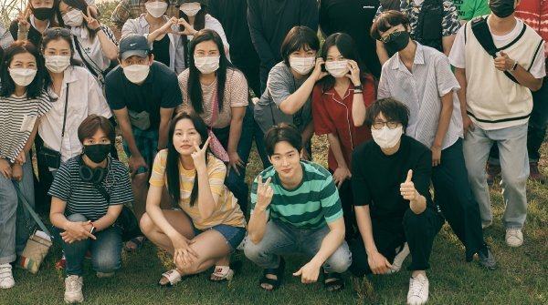 GimbapBlog2's tweet photo. Le tournage de #Longdi avec  #JangDongYoon et #ParkYooNa s'est conclu le 11 juin. https://t.co/cQnJ8MuCSS