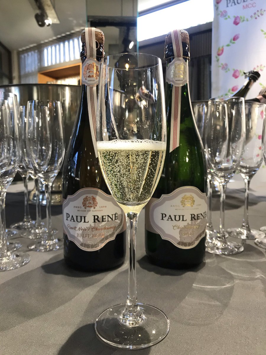 Beautiful bubbles from Paul René! The fertile Robertson valley produces some of the best Chardonnay and Pinot varieties which lend their very best to these stunning MCC’s! Cheers!