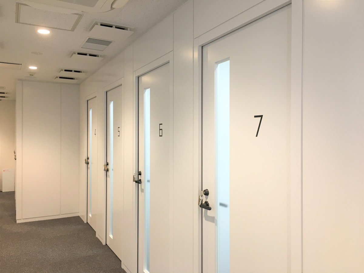 公式 Zxy ジザイ Open情報 Zxy湘南台がオープンしました 駅徒歩1分の好立地に加えて 窓面の大きなサインが特徴的 1名用個室メインでご用意しましたので ぜひご利用ください 拠点詳細はこちら T Co Hchv2hmwwb 働き方をジザイに