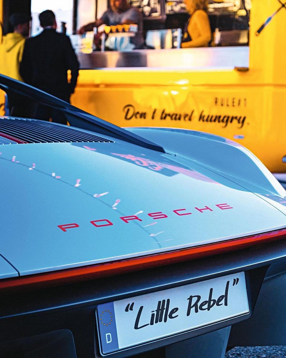 AUTOMOTIVPRESS's tweet photo. Pour le magazine lifestyle Ram Space, #Porsche a sorti son concept Vision Spyder 551 de son musée.
📸 Michael Koeckritz
cc #Porsche #concept #unseen #PorscheVisionSpyder #LittleRebel @Porsche_France #rampMagazine #rampStyle https://t.co/HfawmiGsac