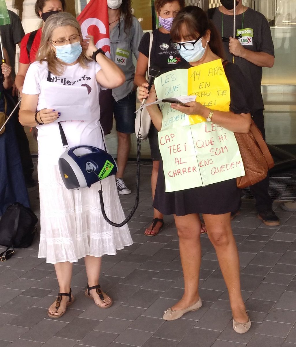 InterinesTeei's tweet photo. Ara mateix #Teei  reclamant a @vilagra l'estabilització de tot el personal en #fraudellei! #CapInterinaAlCarrer #EstabilitzacioJA #FixesaJA
@JosepGCambray 
🗣️ AQUESTA OPOSICIÓ NO ÉS LA SOLUCIÓ ❗ @cupnacional @cupeducacio @CGTEnsenyament @EstradaLaia @bashachanguerra https://t.co/PW6d2hjcdz