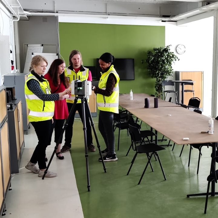 Omnia_AI_Lab's tweet photo. Omnia AI Labin digitaalisen kaksosen rakentaminen käynnistyi tänään kun https://t.co/Z3zQY2y78w laserkeilasi tilat. #AI #IoT #digitaltwin @Omniasome https://t.co/erzbhO1K9j