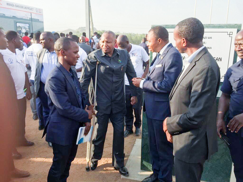AllyHamood's tweet photo. Privileged to be part of @ccttfaorg delegation during the stone laying ceremony for the #CentralCorridor #SGR 5th LOT (Mwanza-Isaka) officiated by H.E. President @SuluhuSamia in Mwanza, Tanzania. The 341KM section is expected to be completed in 2024. https://t.co/DX2RDY4UeL