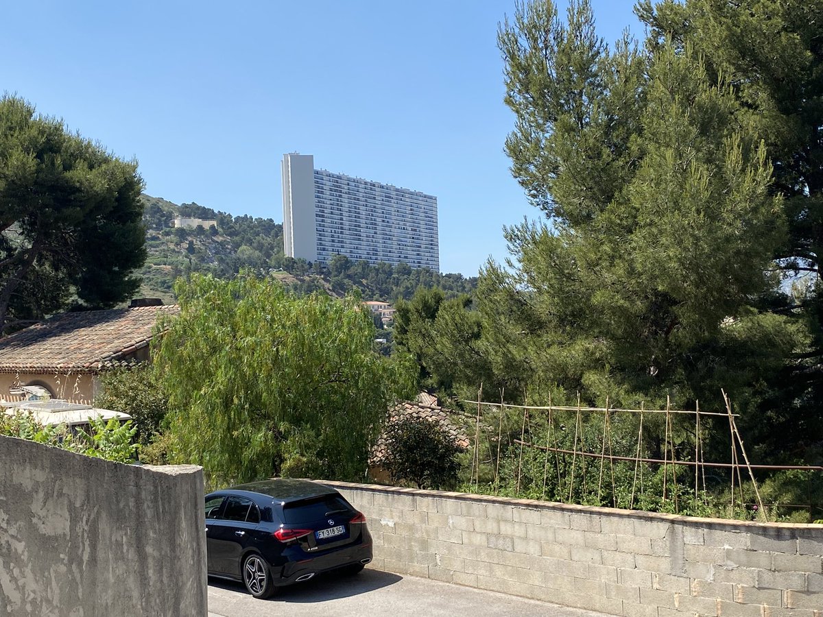 DidierReault's tweet photo. En bout de ligne de boitage de nos tracts #undepartementfort avec @ProvenceUnie a la #panouse après avoir inondé la #rouviere #marseille . Notre canton a une diversité de paysage unique à préserver. #departementales2021 https://t.co/9xU1IvRdmG