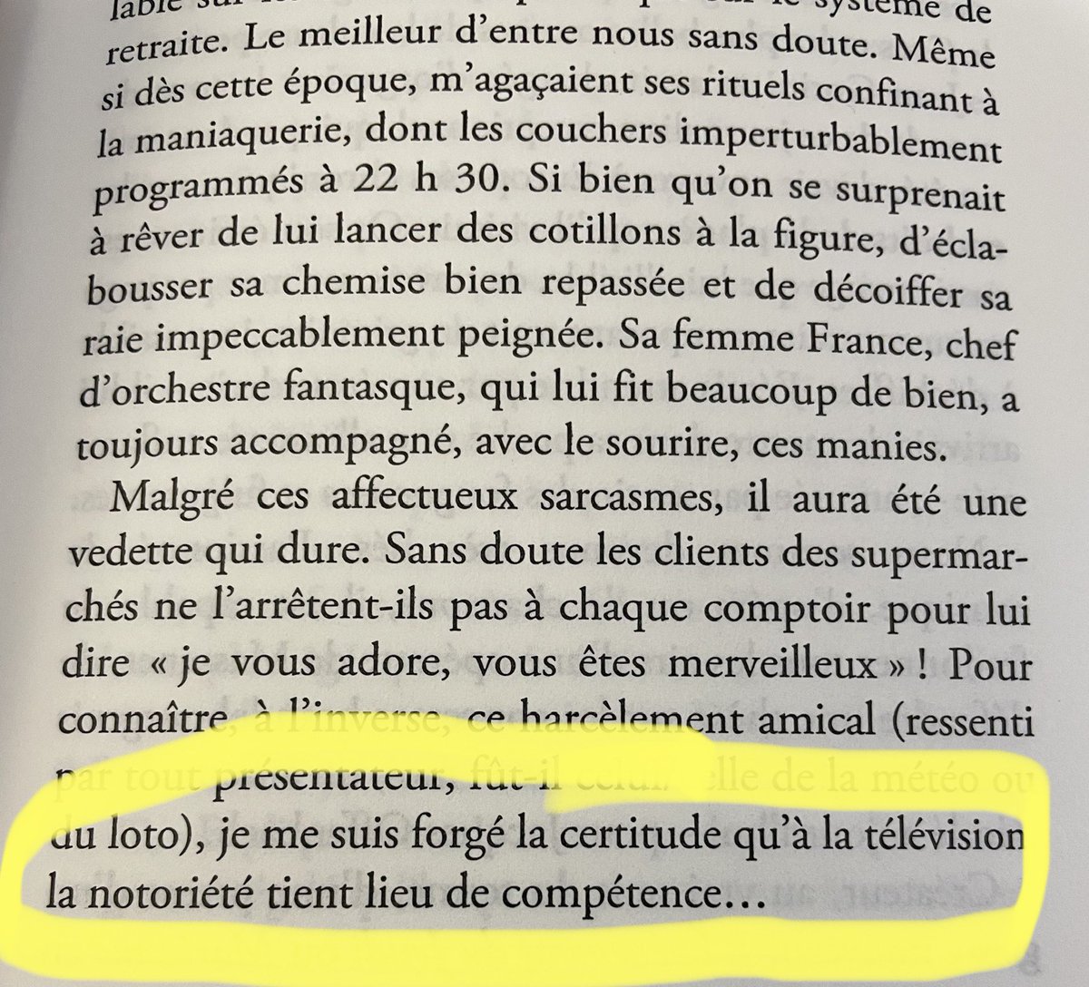 fredericammico's tweet image. « ..À la télé, la notoriété tient lieu de compétence… » Merci @anne_sinclair pour ce #PasséComposé émouvant dont je ne retiens évidemment pas cette phrase mais qui m’a tellement fait rire…🙏 @EditionsGrasset