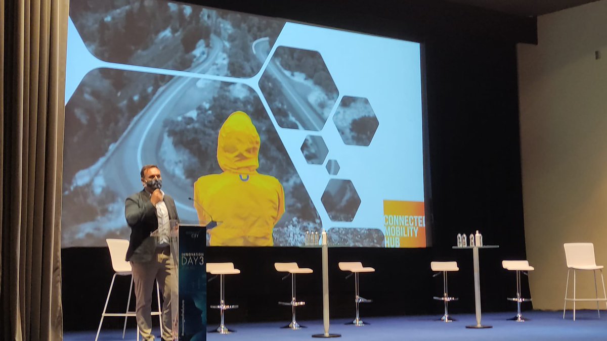 FundIbercaja's tweet photo. Damos la palabra a Sergio Díez de Connected #MobilityHub quien va a dirigir las diferentes presentaciones de startups en electromovilidad @Carga_tucoche @Velcamotor @myrentgo @wifly_mobility @RevooltME Alma Mobility Watson y Solum.

🔊 https://t.co/Z3YaRSoNCV https://t.co/30Of7u8XRL