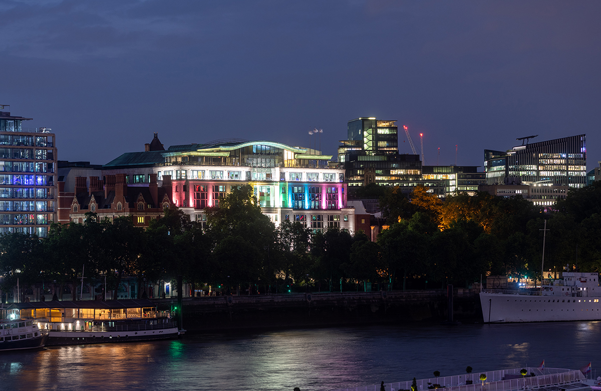 BATplc's tweet photo. We're showing our commitment to #diversity &amp; #inclusion by again lighting up our London HQ in rainbow colours.

We’re proud of the role that the BAT LGBT+ employee network #BUnited plays in helping us build #ABetterTomorrow.

More on B United: https://t.co/TXRr9sLZDV

#Pride2021 https://t.co/YxqBbhDSSA