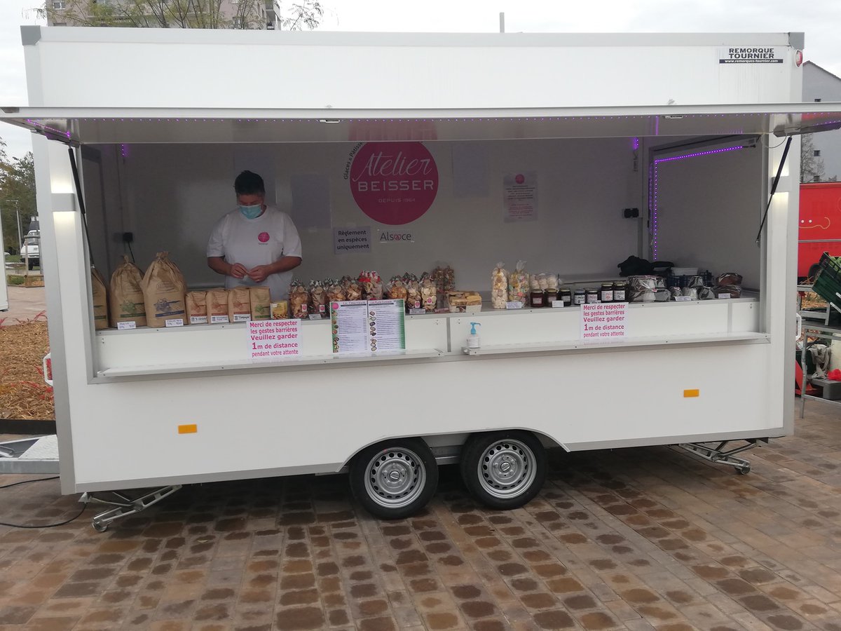Pour les petites et grosses faims, nous avons pensé à vous 🍽 La Boutique de l'Atelier Beisser sera présente tout au long du week-end avec de délicieuses glaces artisanales, des crêpes salées et sucrées !