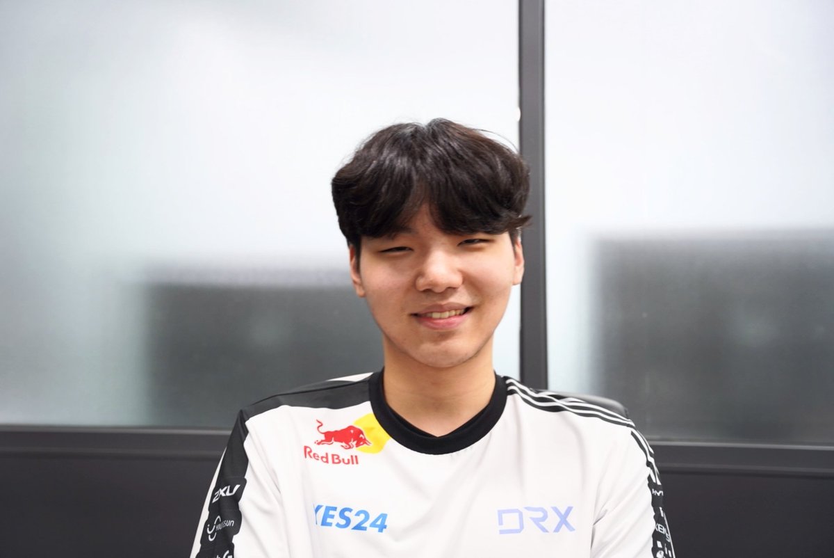 DRX_LCK's tweet photo. InDRXview Rookie #10 DRX Clear
π: https://t.co/9o5eXPH3rL
#DRXRookie #InDRXview #Clear https://t.co/2zcRI4Np42