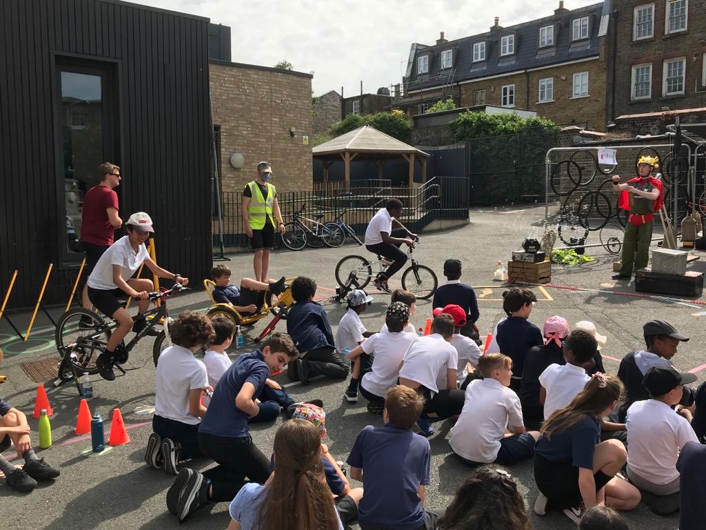 Y6 enjoying the Bicycle Boy production from West End in Schools 🚲