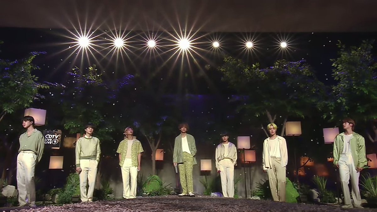__ankitae's tweet photo. I LOVE THEM SO MUCH 😭💜
#BTS #FlimOut #CDTV #BTSTHEBEST https://t.co/GFCRWnewtL