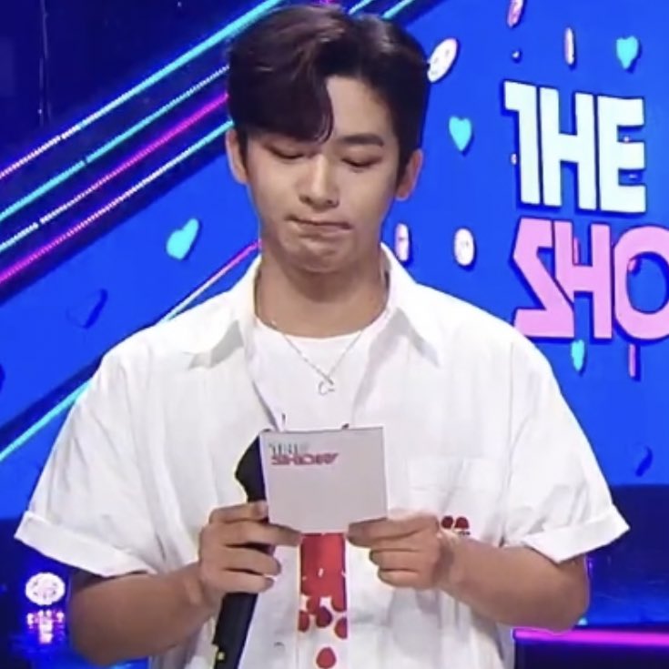 staryoui's tweet image. i’m going to cry