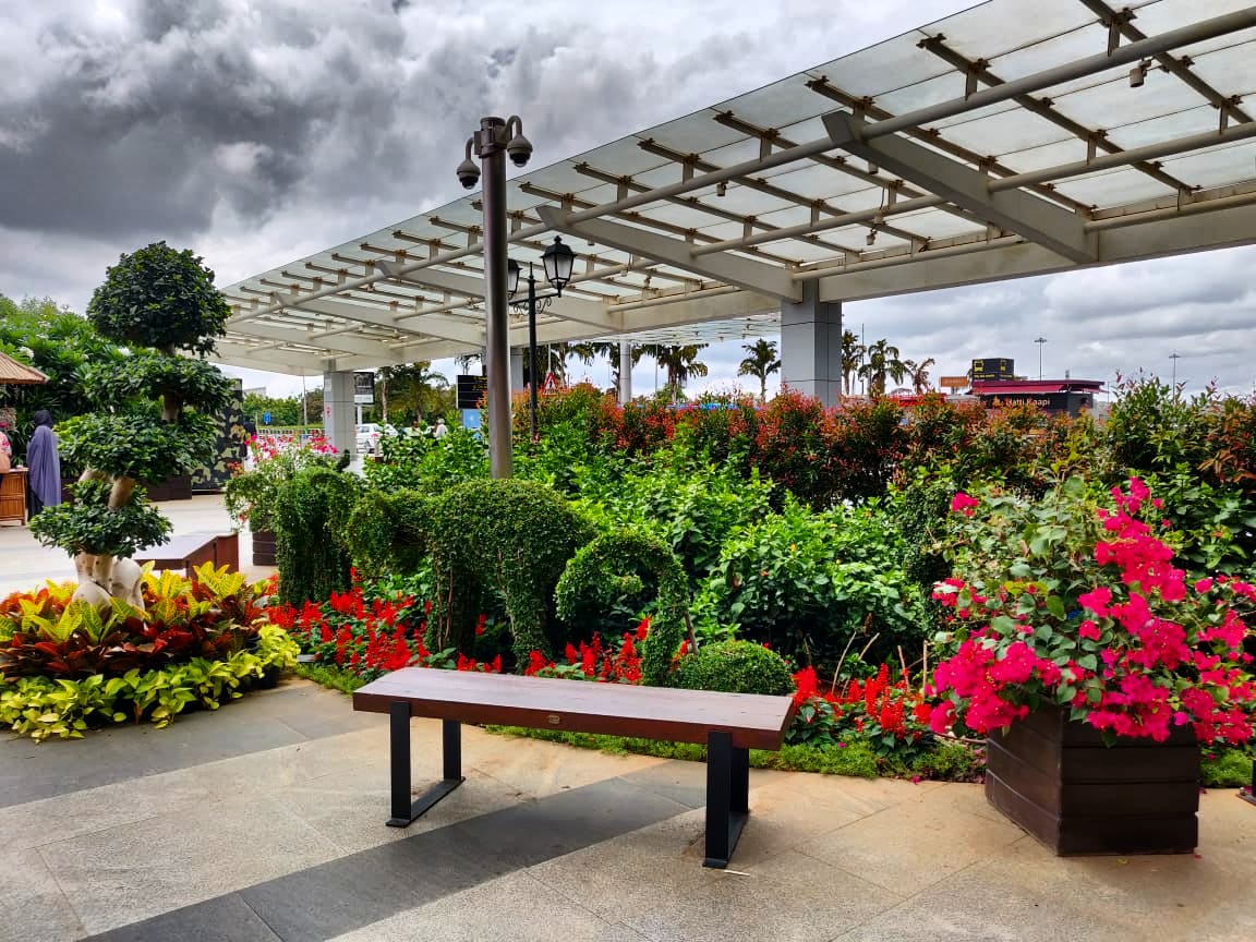 Wander &amp;yonder
_Kempegowda International Airport, Bengaluru
#2019