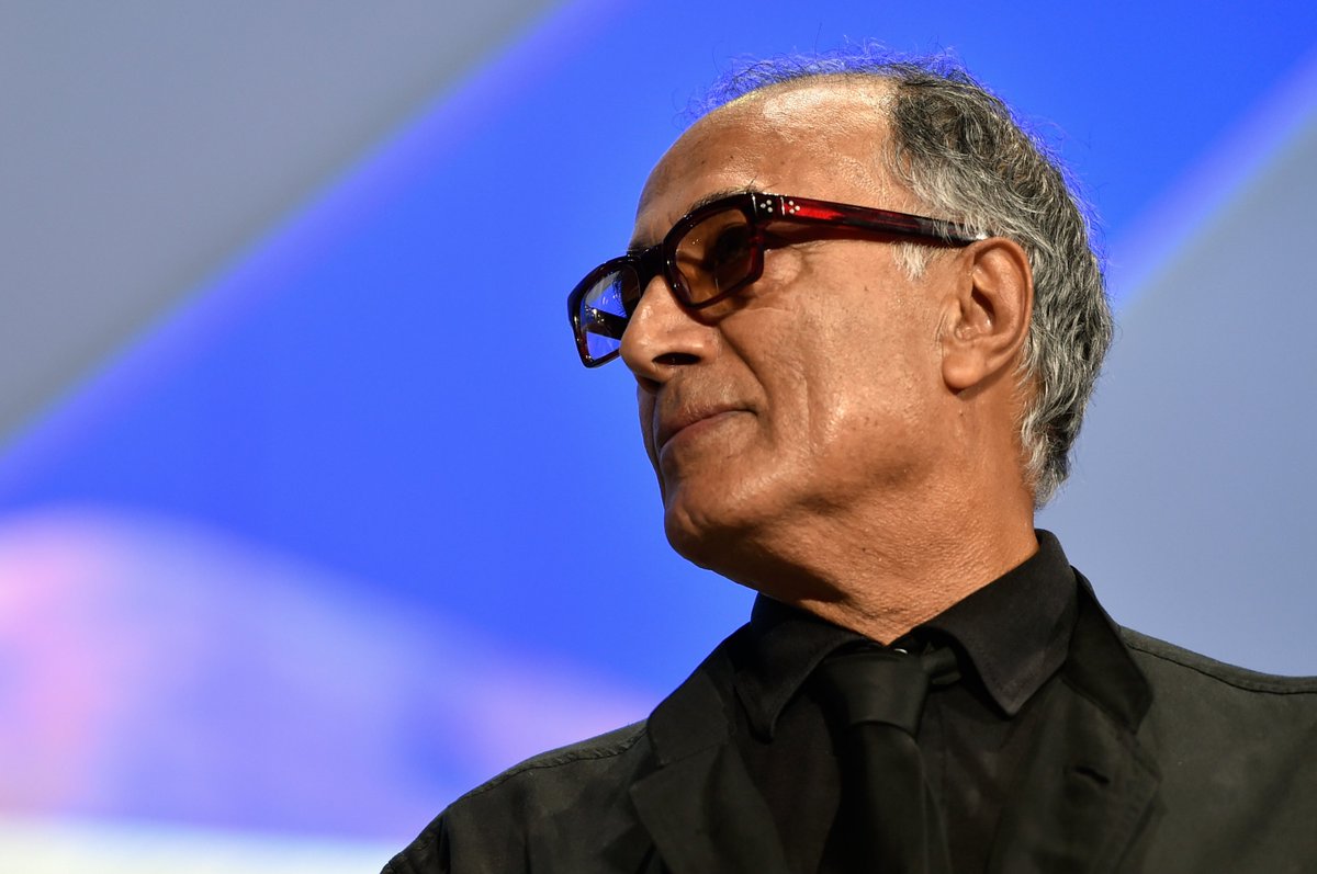 luckyredfilm's tweet photo. #AbbasKiarostami avrebbe compiuto 81 anni questo 22 giugno.
Così @miocinemasocial intende omaggiarlo con la rassegna "Un compleanno da amare".
3 film della filmografia più recente del regista: Qualcuno da amare, Copia conforme e Tickets. 
Li trovate su https://t.co/Ke9zBPARV1 https://t.co/btKsZqENLa