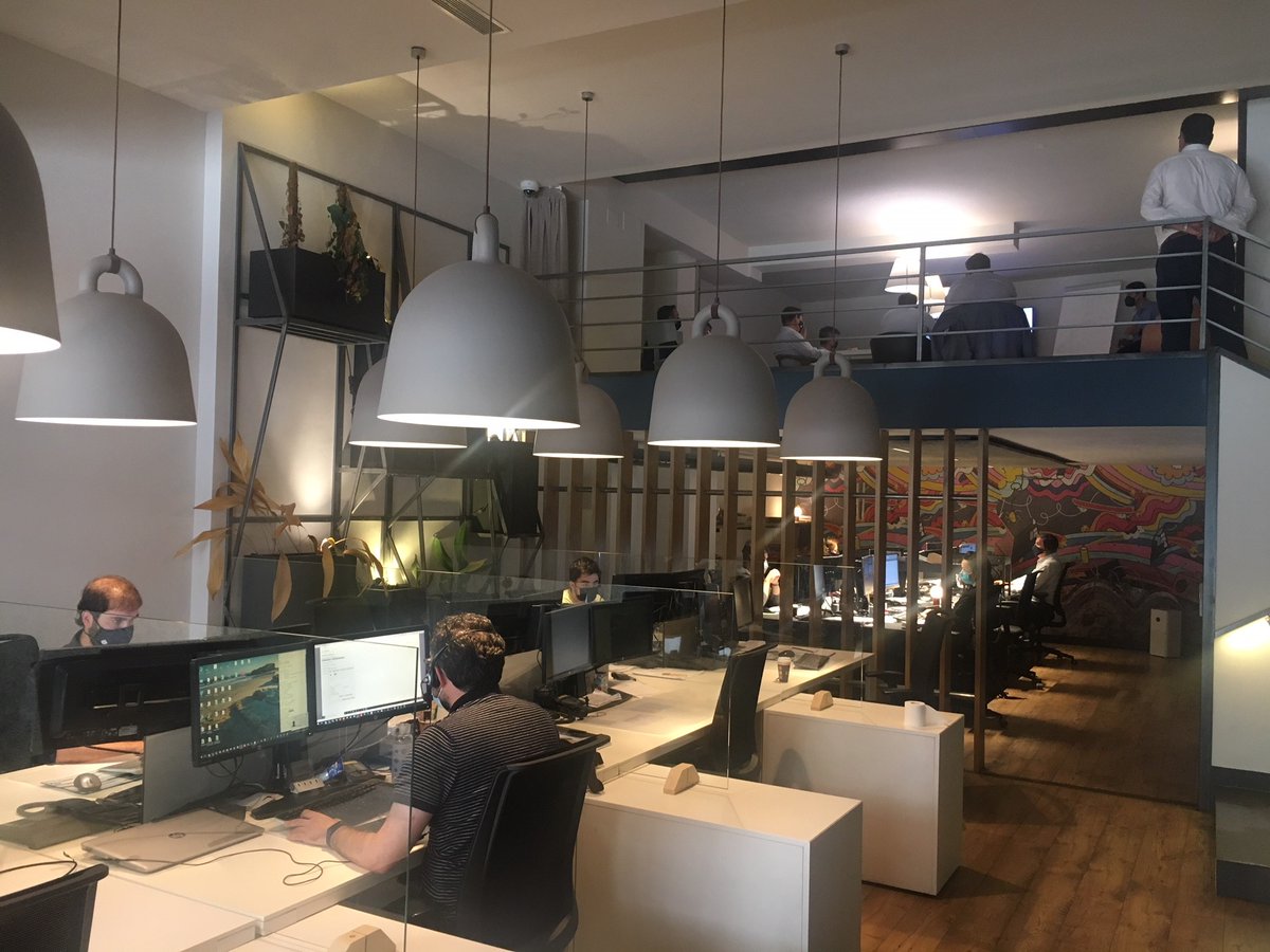 EmesaTic's tweet image. 🎓Hoy formación Interna de #SimpliVity @HPE_ES impartida por nuestro Business Manager Pablo Vila de HPE.
🔝Siempre al día para acelerar tu negocio y proyectos con agilidad. Opten una  infraestructura con gestión, optimización y reparación.