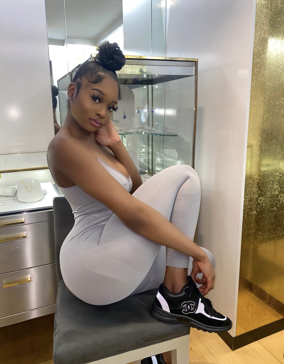 original_vbrown's tweet photo. Pretty me 😍 https://t.co/2MXpUY2BK7