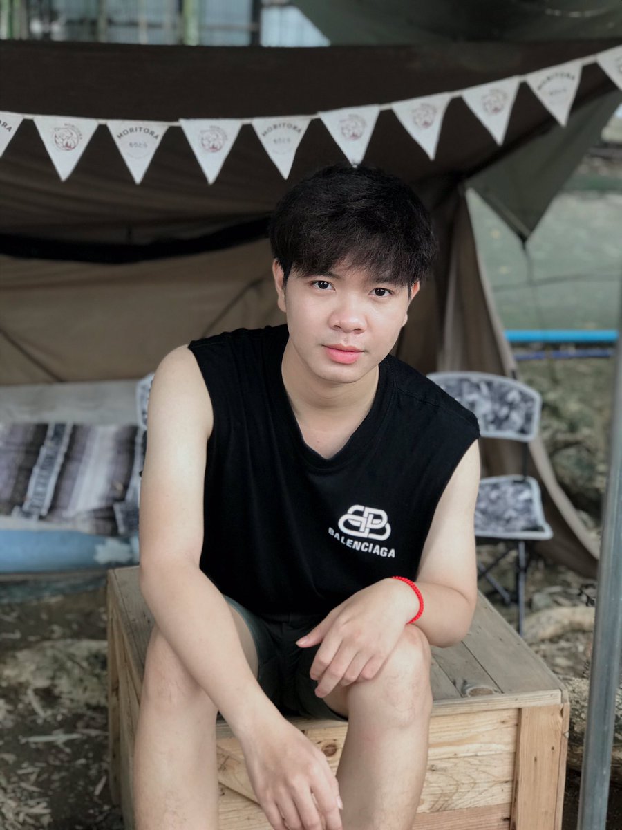 CnxFluck's tweet photo. โสดไม่ไหวเเล้ว😆 https://t.co/YZakmNaACi