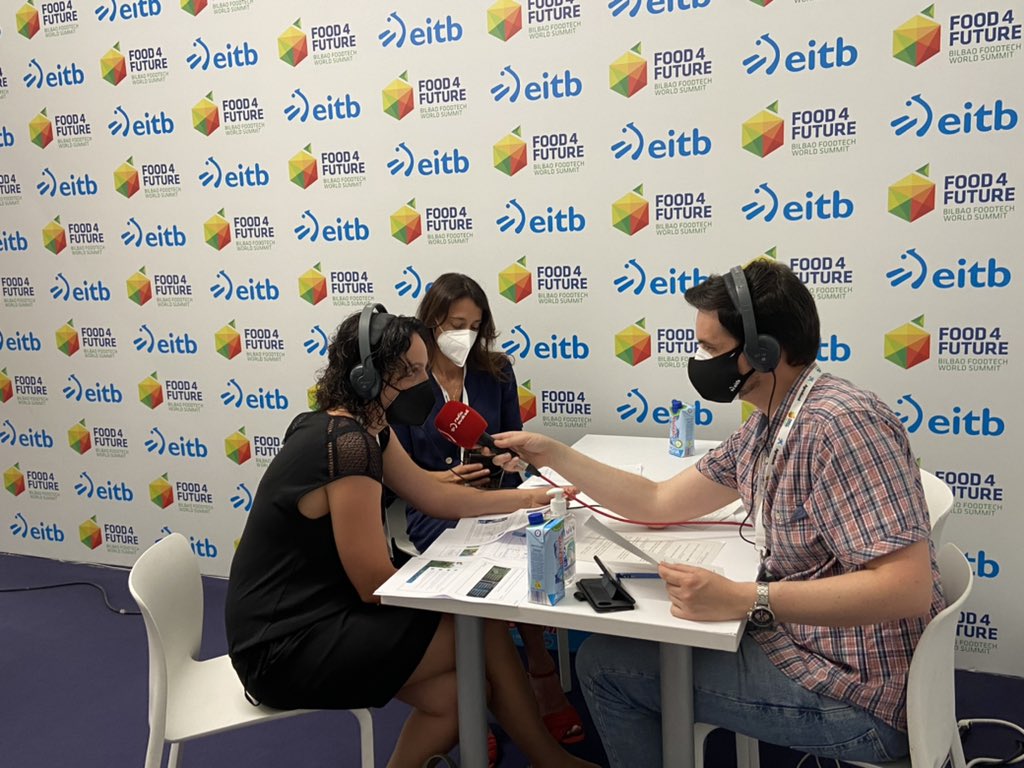 Arranca #F4F2021 con el apoyo de @AgroBank_CABK. Hoy a partir de las 16.30 contaremos con Judit Montoriol de @CABK_Research y que nos adelanta en @radioeuskadi que las exportaciones agroalimentarias en Euskadi ascendieron en 2020 a 1.129 millones de euros #Food4Future