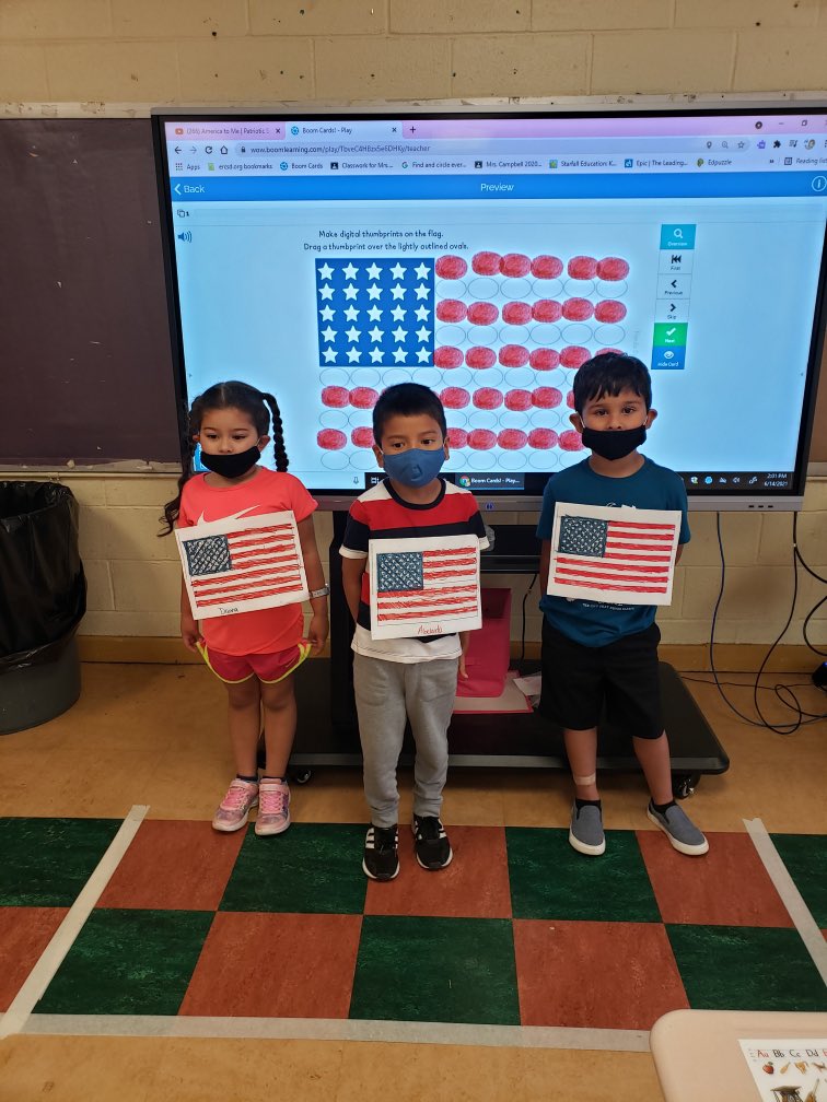 HTechcenter's tweet photo. Mrs. Campbell's Social Communications class celebrated Flag day by discussing the colors in our flag and building our own flags. Way to go #hempsteadheroes #FlagDay https://t.co/G3GoFvMniz