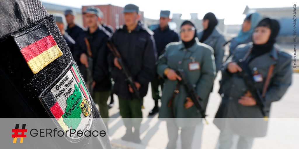 Formación para la #Paz: Alemania aporta sus conocimientos en todo el mundo para fomentar la seguridad y la estabilidad en las regiones en crisis, por ejemplo, capacitando a fuerzas de seguridad y policiales. Una paz sostenible requiere seguridad y confianza. #GERforPeace