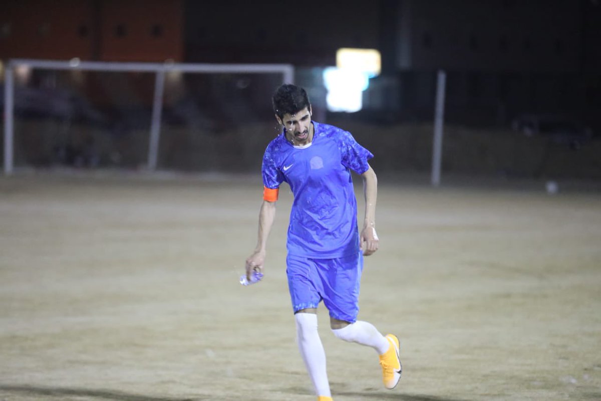 PhilosopherFT's tweet image. لعب الفريق اولى مبارياته في بطولة العميد أمام فريق الخليج ، وفي مباراة شهدت تنافس ومستوى عالي استطاع (عطاء الله) قائد الفريق بتسجيل هدف التقدم للفيلسوف و عاد الخليج وسجل هدف التعادل ، 
⭐️ حصل على نجومية المباراة: تركي حمدان
#الفيلسوف