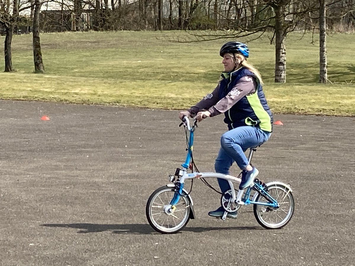With every loan of a @Wheels4Heroes bike our friends at @GBTtransport are offering free 1-1 cycling skills training so you'll not only get a free, 3 month loan of a bike, but you'll get the skills and confidence to ride it anywhere, too! Get involved 🚴 bit.ly/W4HFAQs