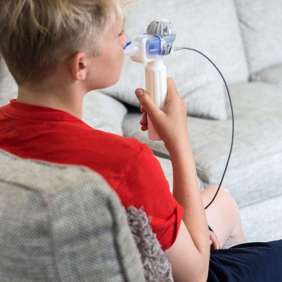 nebigrip's tweet photo. Families have said that the Nebigrip has: 
⭐️Has helped children to gain independence
⭐️Made it easier for children to hold their nebulisers in the correct position with less supervision

Available to purchase now at: https://t.co/A6ZhYKXA8z

#cysticfibrosis #nebuliser https://t.co/wKuaDbrP0i