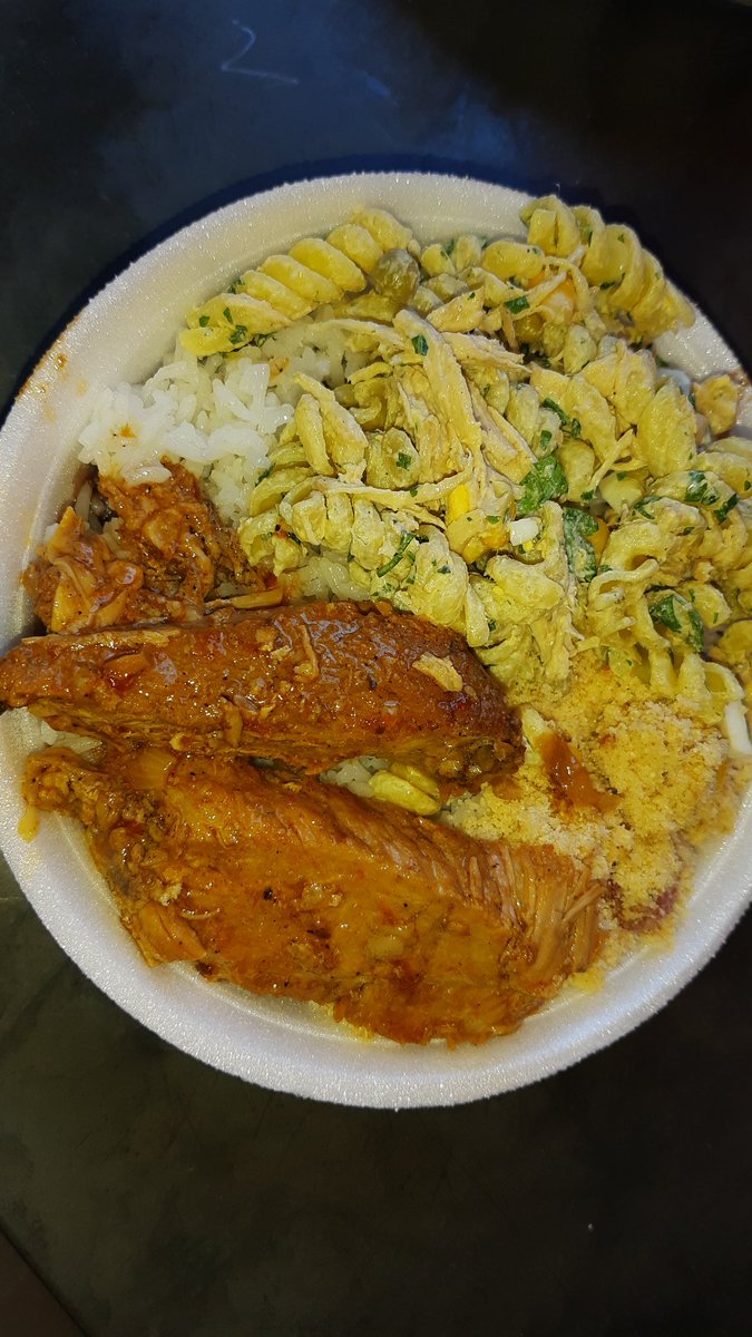 Já estamos funcionando prato do dia pernil com salada de macarrão 😋😋😋😋 faça seu pedido pelo whatsapp  97439-4464  Trabalhamos com entrega !