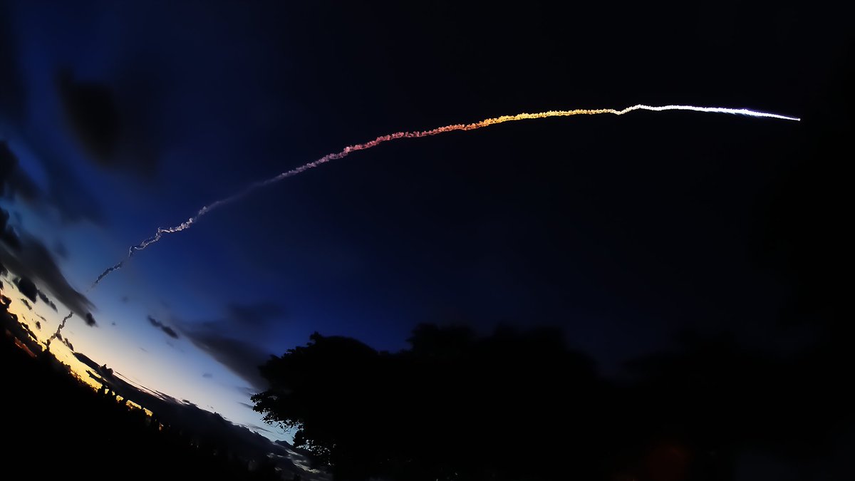 Arianespace's tweet photo. Nos finalistes sont :
🛰️Le Centre Spatial Universitaire Montpellier (CSUM)
🛰️Frontier Space Technologies
🛰️Ignitos Logistics
🛰️@IngenuityTree
🛰️@lunasonde
🛰️@OpenEyesIOT https://t.co/Fa4cAnr21g