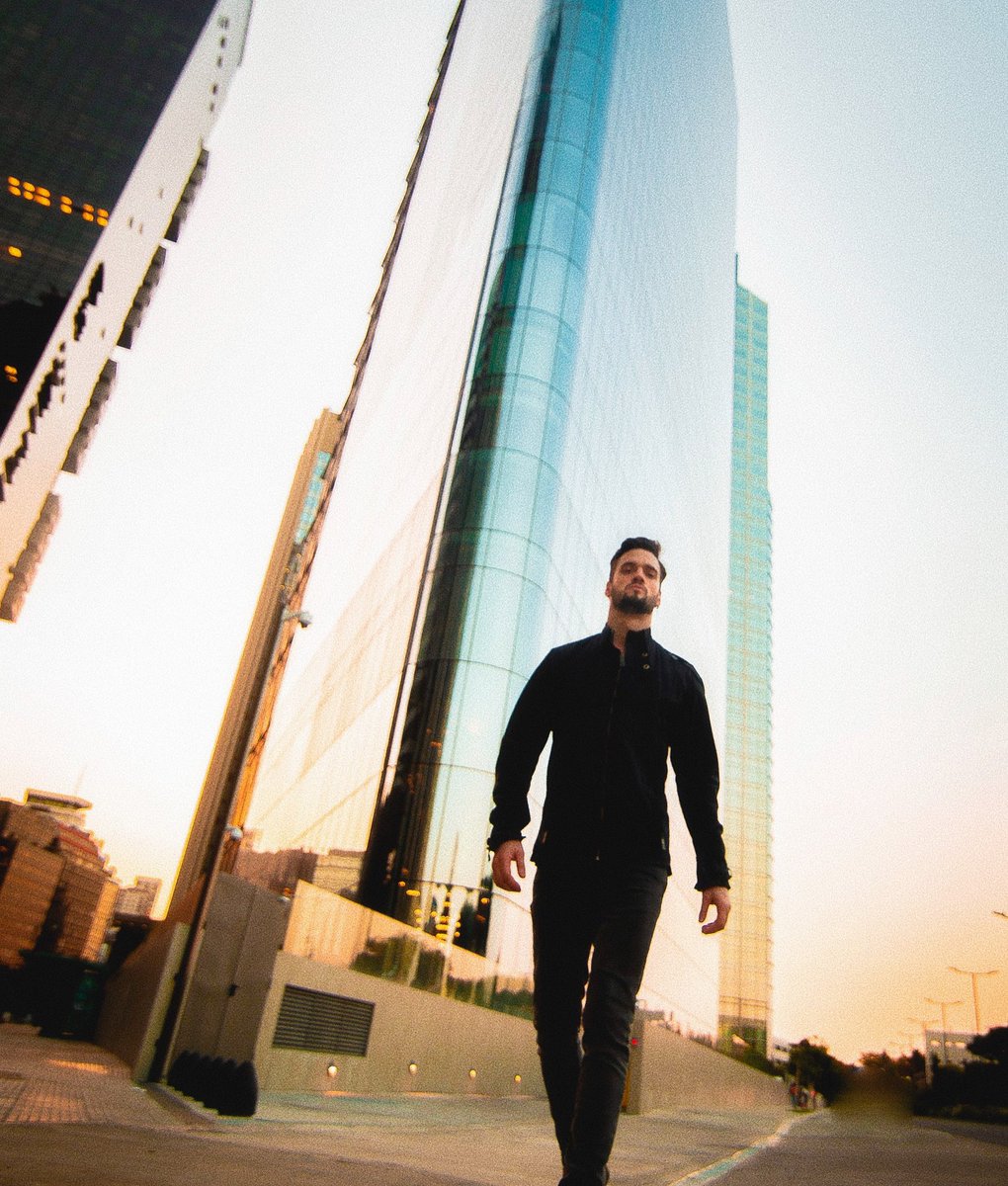 Chris Schweizer tweet media