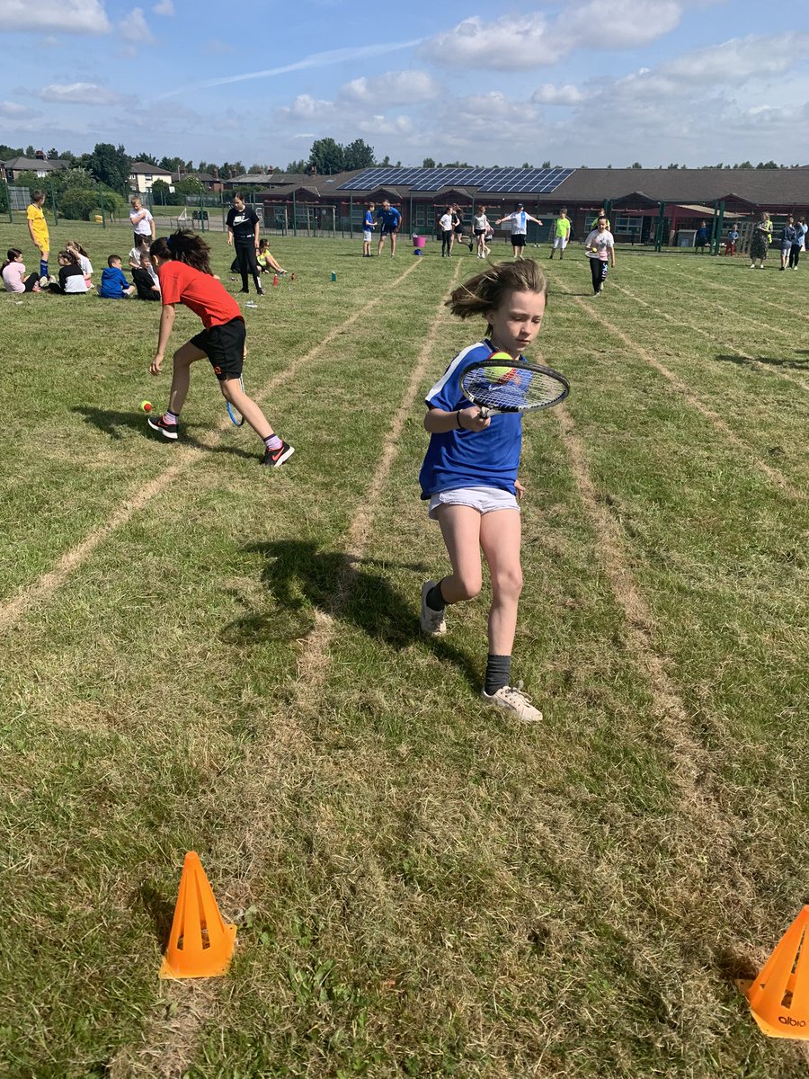 Class 5W tweet media
