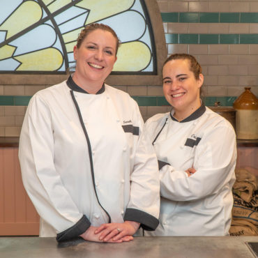 Tonight, our followers in the UK can catch <a href="/rubenshotel/">rubenshotel</a> Head Pastry Chef, Sarah Houting and her teammate, Cristina, take part in Bake Off: The Professionals. 

The whole Red Carnation family sends our support! #GBBO <a href="/BritishBakeOff/">British Bake Off</a> ow.ly/Bey150EU06m