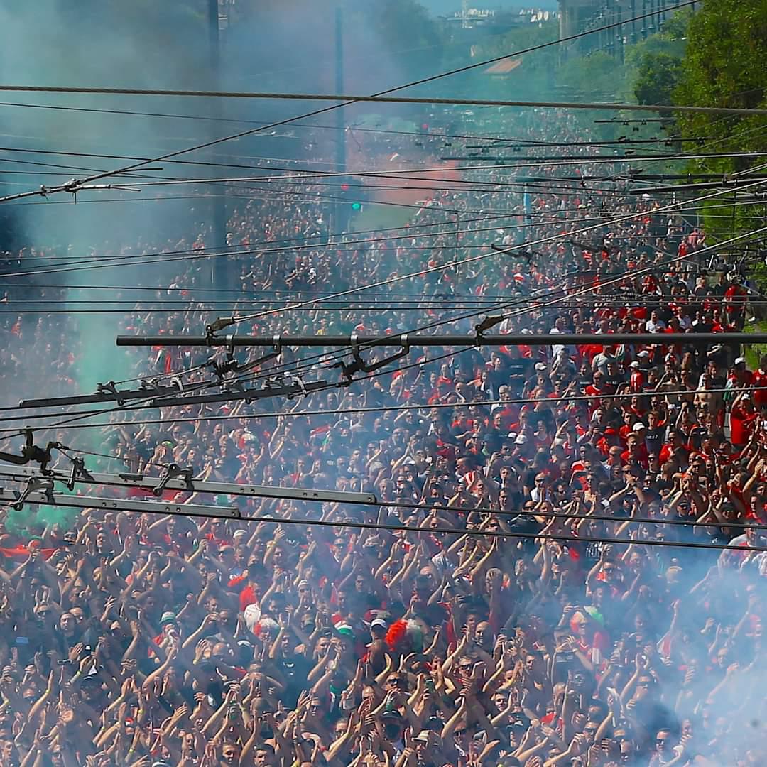A full stadium of fans for Hungary vs Portugal. How good does this look and sound! 😍

#HUN #POR #EURO2020 #UEFA #UEFA
