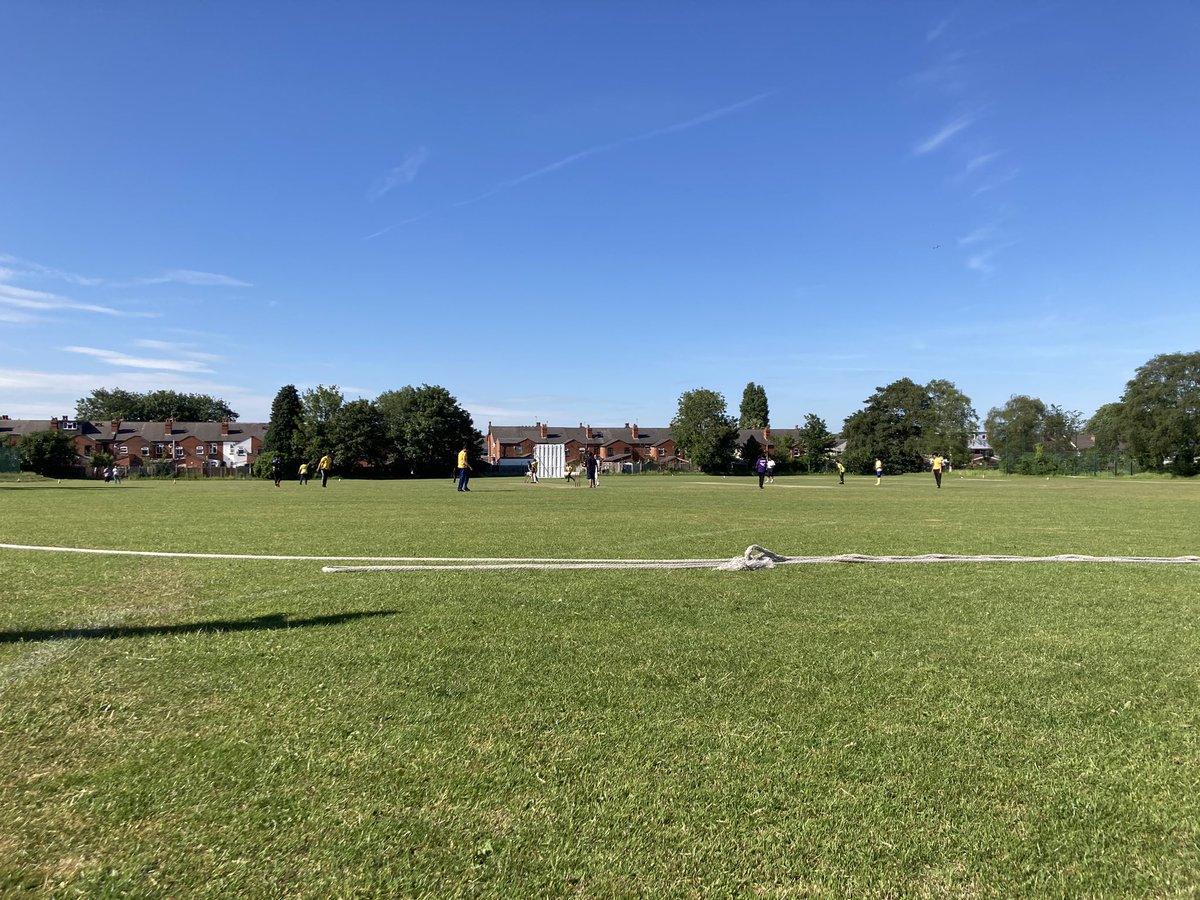 Glorious day watching the #cricket @KEASTONVI vs <a href="/BroadwayAcademy/">Broadway Academy</a>