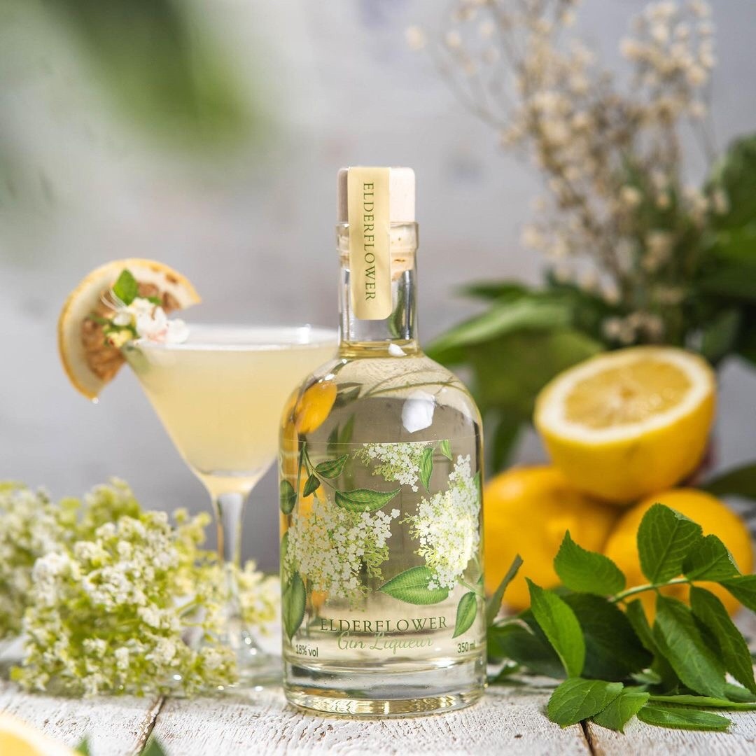 Future Proof Creative (@creative_proof) on Twitter photo It's always handy to have a huge elderflower tree right outside the studio when you need it, and even better when it comes into bloom JUST in time for a shoot with <a href="/friarydrinks/">Friary Drinks</a>'s beautiful elderflower liquor πΈπΈ It's always handy to have a huge elderflower tree right outside the studio when you need it, and even better when it comes into bloom JUST in time for a shoot with <a href="/friarydrinks/">Friary Drinks</a>'s beautiful elderflower liquor πΈπΈ