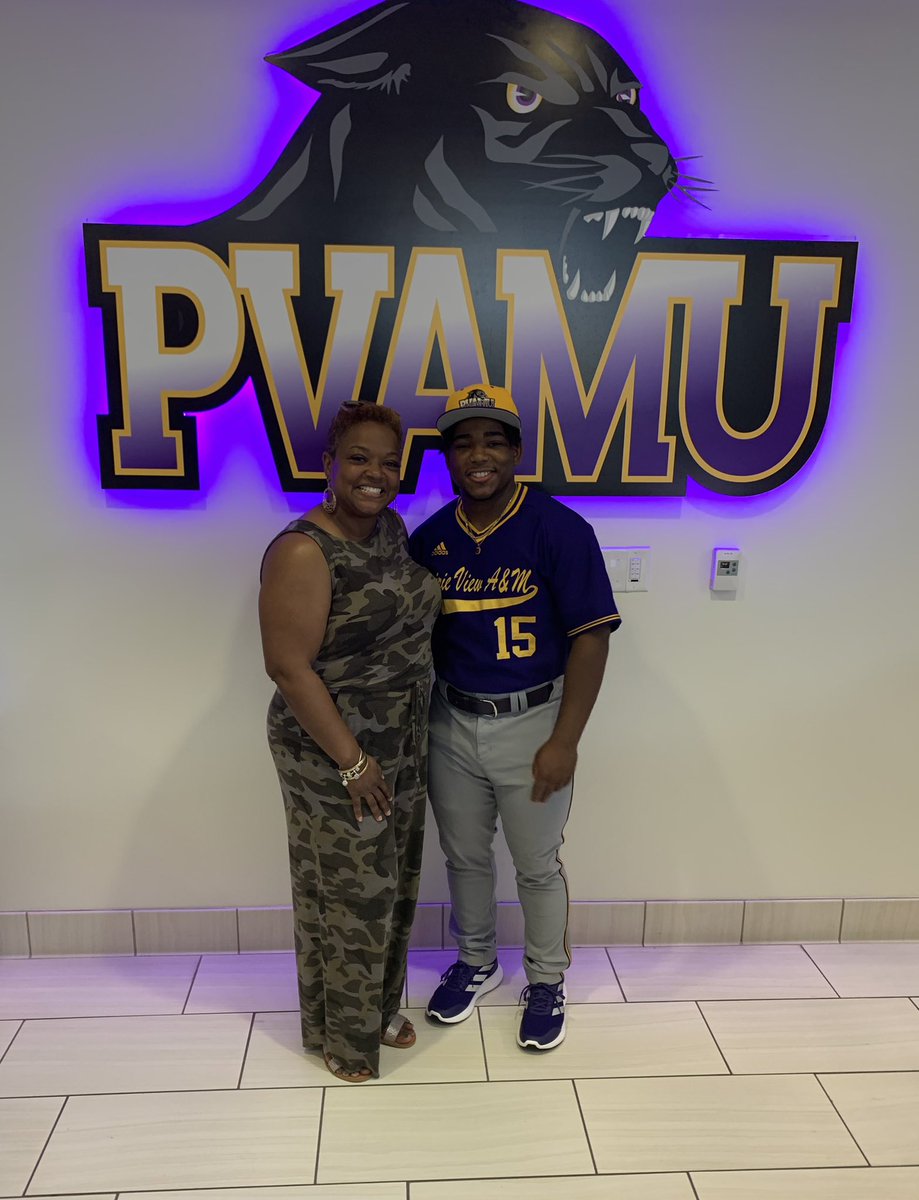 davidcarroll__'s tweet photo. Had a great visit yesterday @baseball_pvamu really enjoyed the campus @CoachARiggins @pb_DiamondZs...AGTG🙏🏾 https://t.co/ENU6bMxsNx