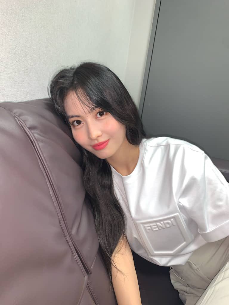 210616 🍑📸 #MOMO #TWICE