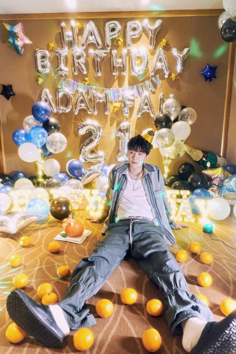 YH_NEX7's tweet photo. Fan ChengCheng
210616 ⋮ © 范丞丞留声机 Weibo Update

Happy 21st Birthday, Fan Chengcheng!

『 #YH_NEXT #YUEHUA #NEX7
     #FanChengCheng #范丞丞
     #乐华NEXT #NinePercent 』 https://t.co/n66gnkseo2