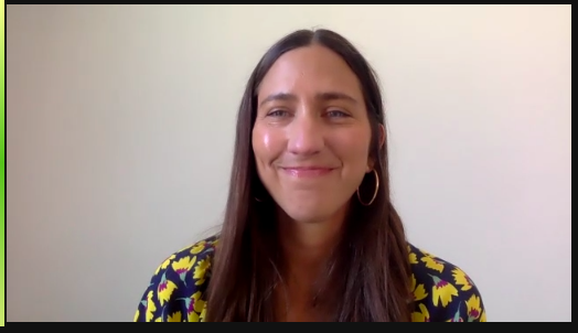RobertsonCtrSA's tweet photo. Our Summer Success: Resources and Strategies for Parents webinar is underway! Jenny Cloncs, Success Academyโs Lead of Elementary School Literacy, and a parent shares two of her favorite resources for reading are Epic and Vooks. #ChatWithRC https://t.co/sqdsRCGjaN