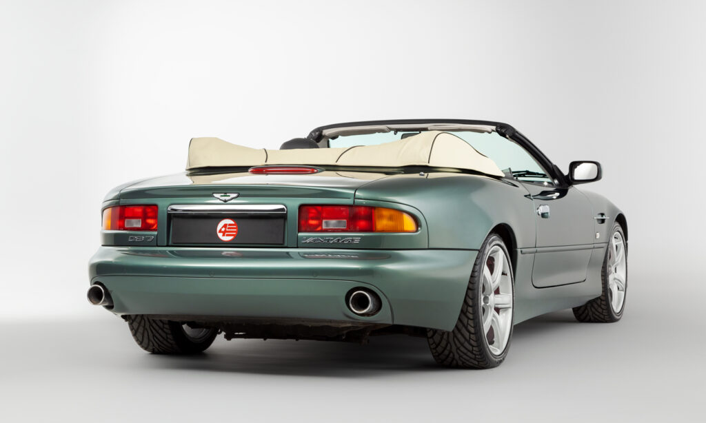 ClassicsSupers's tweet photo. Sublime #AstonMartin #DB7 #Vantage #Volante - a steal at under £60,000... #SupercarsandClassics

https://t.co/jDdlghGKu9 https://t.co/Y7iJXfRHQv