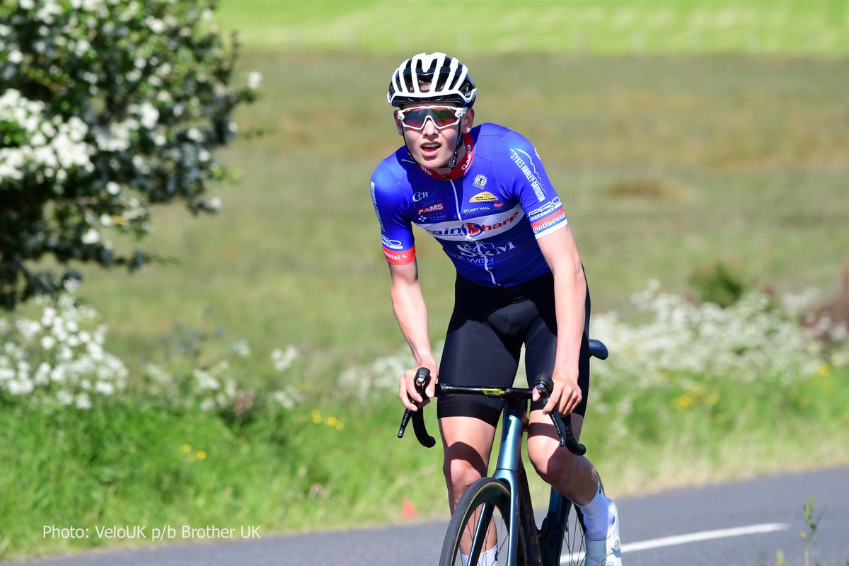 VeloUK's tweet photo. #JuniorTourofYorkshire - Men: Riders from the
@TrainSharpJon team in the stage 1 time trial near Harrogate #coachingworks #trainSharp
@TrainSharp @BioracerUK https://t.co/x7VaKYxf1P