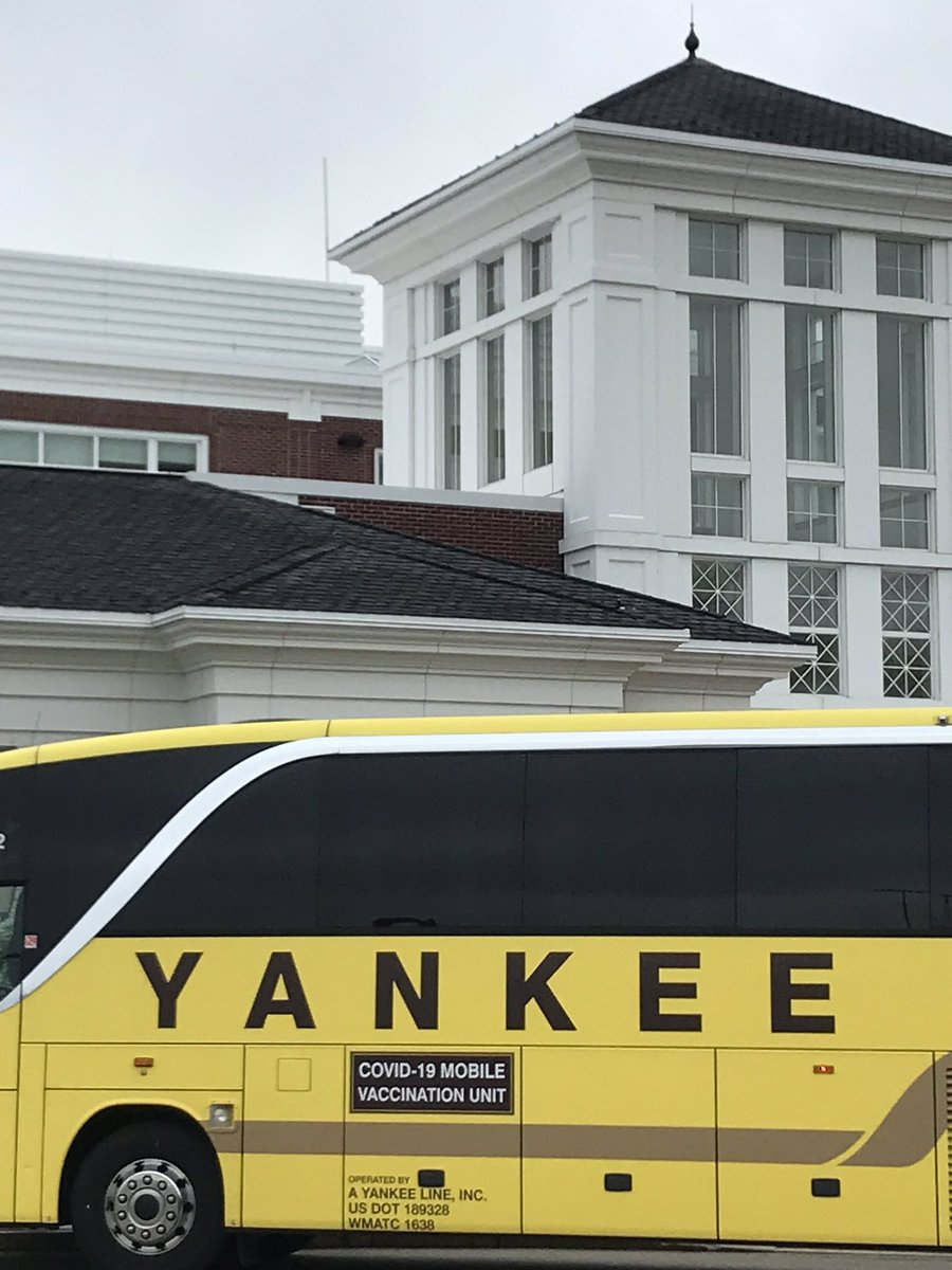 drlms's tweet photo. Proud of my town &amp; its high school @TOFranklinMA @FranklinHS Get the VAX! #COVID19 #StopTheSpread https://t.co/y10NKAHazS