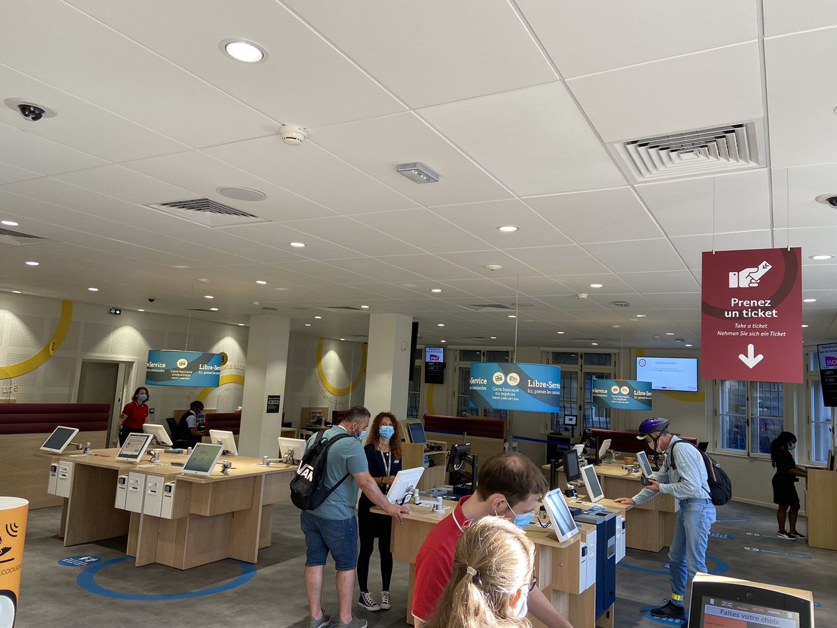 Malospirito Céline tweet media