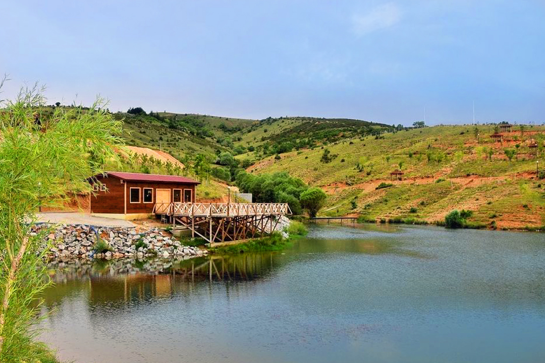 Dinek Dağı Atlı Safari ve Doğa Parkı göl evi 🍃

#DinekDağı #DinekDağıAtlıSafariveDoğaParkı #SizeEnYakınRota #Kırıkkale