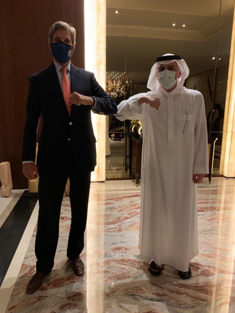 AdelAljubeir's tweet photo. سعدت بلقاء صديقي الوزير جون كيري @ClimateEnvoy، في أول زيارة له إلى المملكة بعد توليه منصب مبعوث الرئيس الامريكي الخاص لشؤون تغير المناخ. https://t.co/XxzyJfHNZm